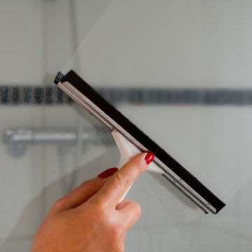 5 conseils pour nettoyer une paroi de douche